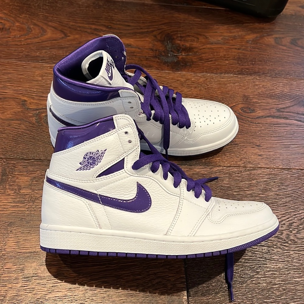 nike air jordan retro 1 high metallic court purple